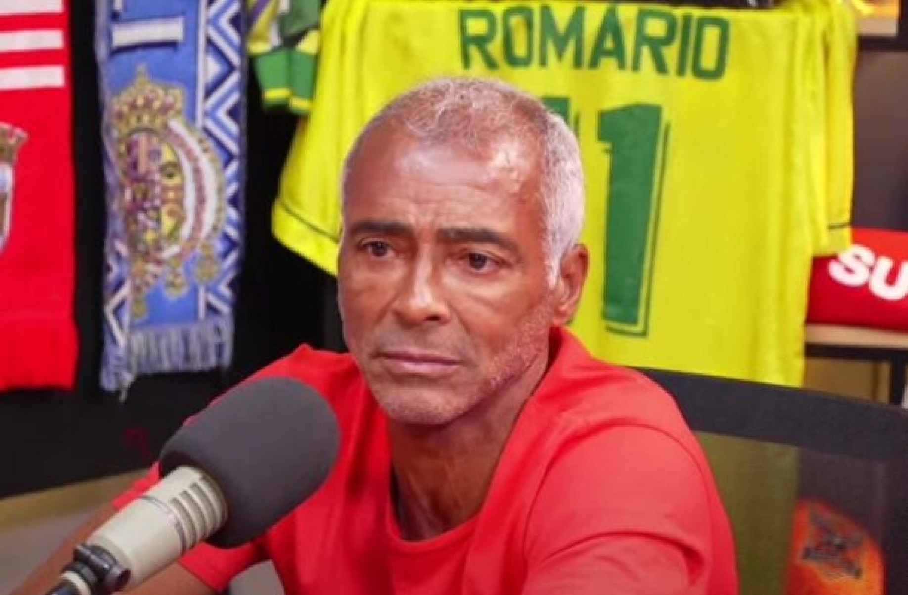 Romário critica performance de medalhões: ‘Chega na Seleção e joga a metade do que joga no time’