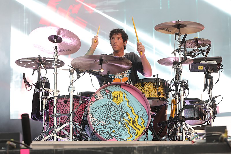 Twenty One Pilots - O duo americano, formado por Tyler e Josh Dun, se apresentou em 2016, 2019 e 2023. 
-Fred Gasch/Wikimedia Commons