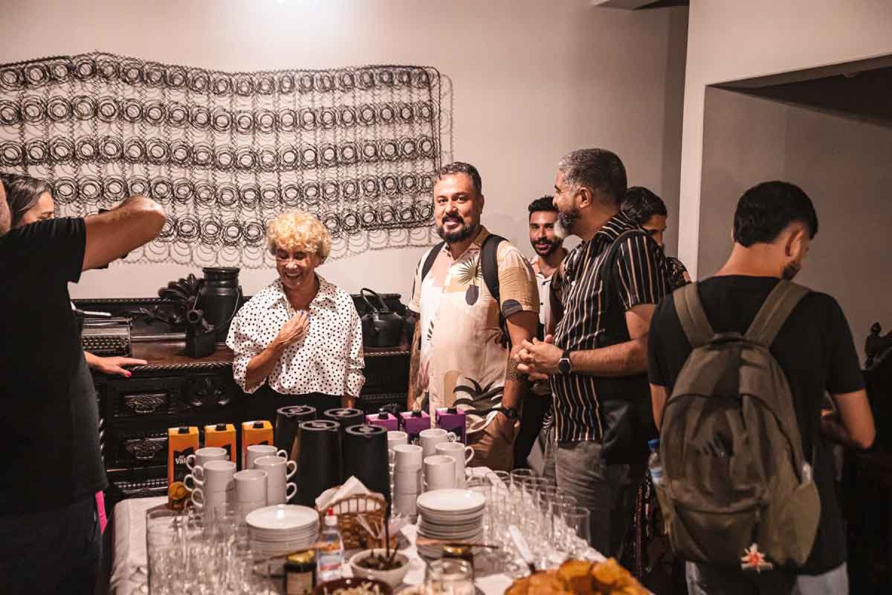 Dona Marilia Toffolo montou mesa de quitutes para festejar os 25 anos da OOP Dona Marilia Toffolo montou mesa de quitutes para festejar os 25 anos da OOP