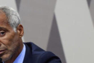 Romário pede indiciamento de parente de jogador que defendeu a Seleção por esquema de apostas