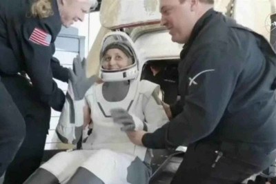  Astronauta da Nasa Suni William  chegando do espaço -  (crédito: NASA)