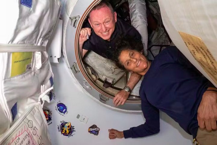 De acordo com a NASA, os astronautas precisarão de pelo menos dois dias para poderem retornar para as suas famílias.