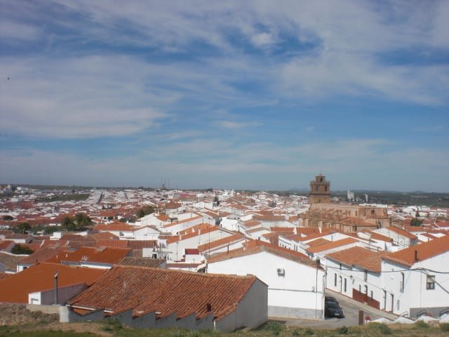 A estratégia é atrair pessoas que recebem salários de fora da Espanha, mas que irão gastar e consumir localmente.