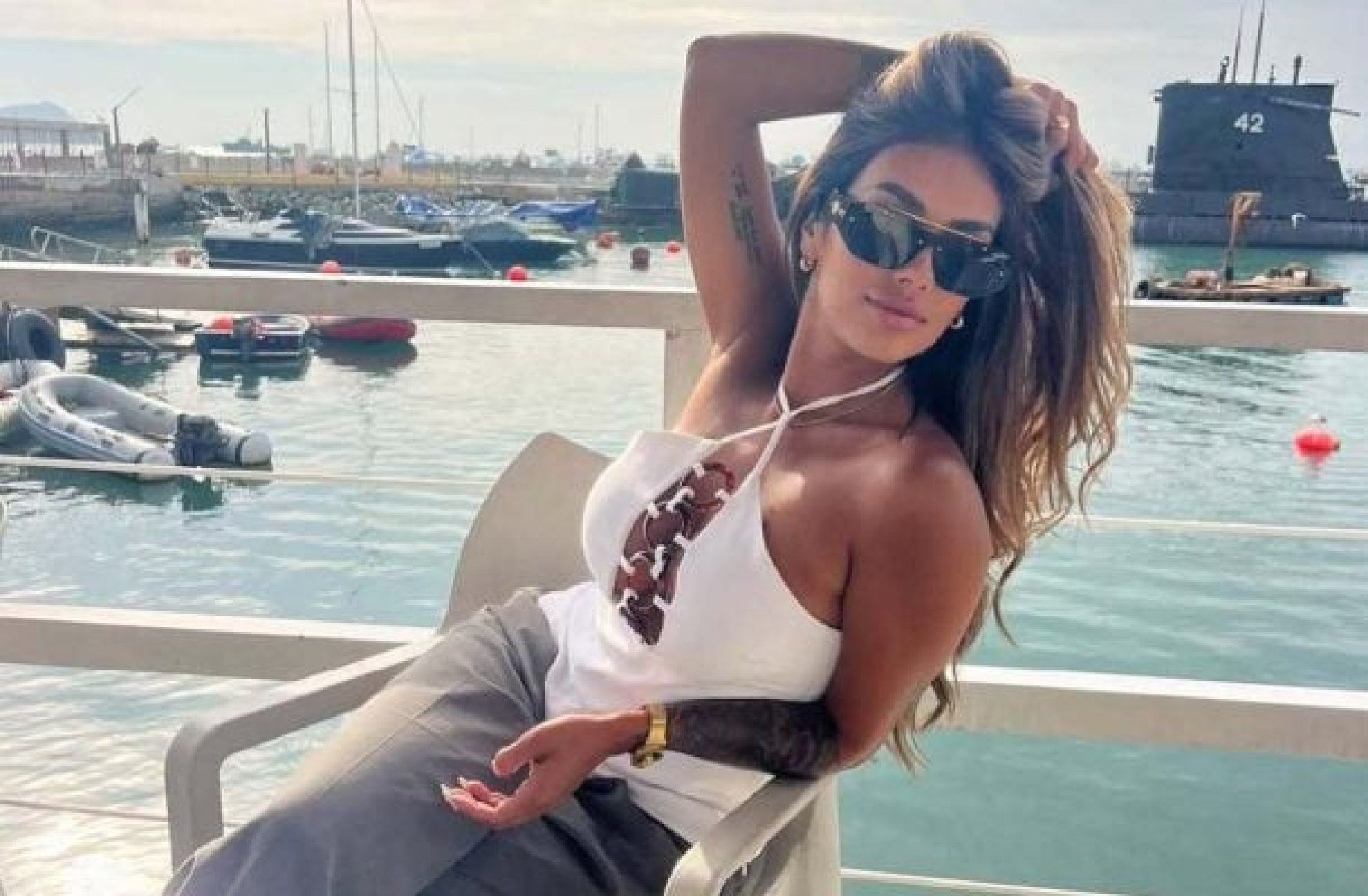 Modelo expõe envolvimento com jogador ex-Santos e São Paulo em festa privativa