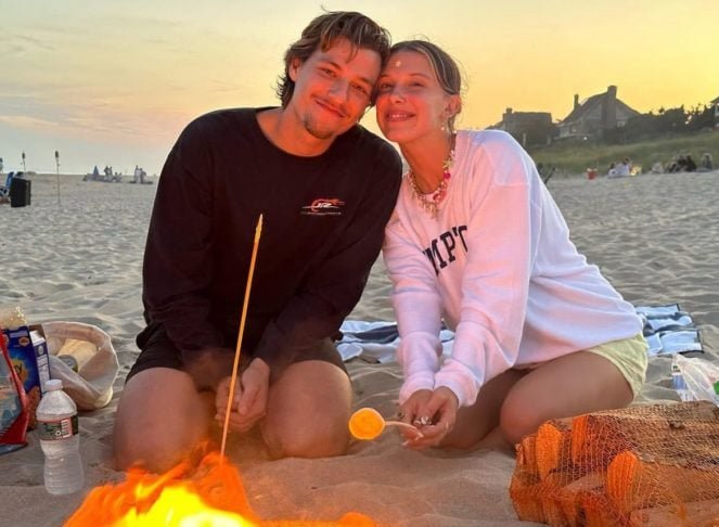 Em sua vida pessoal, Millie Ã© casada desde maio de 2024 com Jake Bongiovi, filho do famoso cantor Jon Bon Jovi.