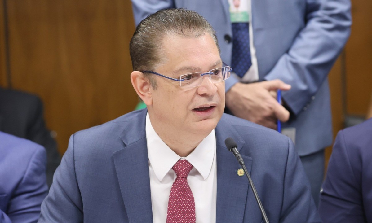 S&oacute;stenes disse que o quadro de sa&uacute;de do ex-presidente n&atilde;o afeta em nada as articula&ccedil;&otilde;es pelo projeto -  (crédito: Marina Ramos / C&acirc;mara dos Deputados)