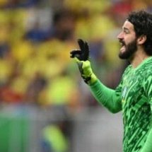 Seleção Brasileira: goleiro Alisson leva pancada na cabeça e é substituído - No Ataque Internacional