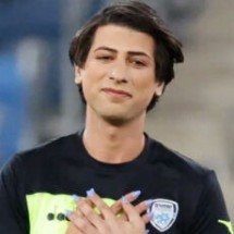 Israelense se torna primeira mulher transgênero a apitar partida da UEFA - No Ataque Internacional