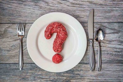 As enzimas que o nosso corpo usa para digerir a carne são as mesmas que decompõem outras proteínas -  (crédito: Alamy)