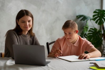 Pessoas com síndrome de Down que têm usado a internet para mostrar que têm interesses e capacidades diversas -  (crédito: Freepik)