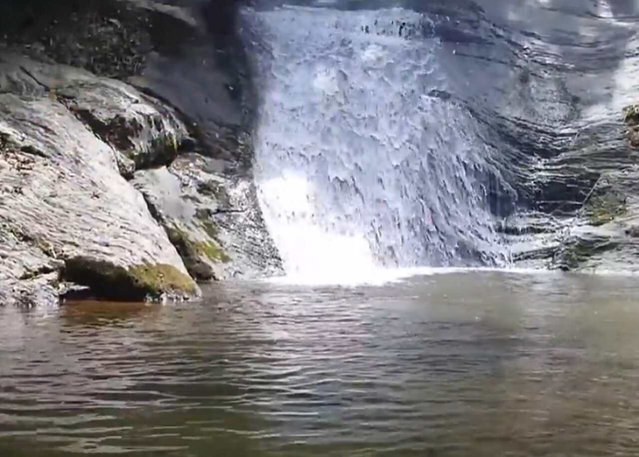 Cachoeiras mansas que são ideais para um banho refrescante