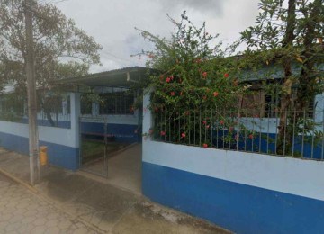Crianças de quatro e cinco anos ingeriram cocaína achando que era doce na Escola Municipal Mariana Silva Guimarães, em Itamonte, no Sul de Minas -  (crédito: Reprodução/Google Street View)