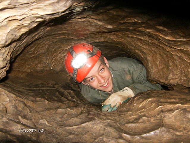 Hölloch (Suíça) – Essa caverna, em Muotha, é notável por ficar a 938 metros de profundidade. É a segunda maior da Europa e foi formada pelo chamado Carste, termo que designa o relevo criado pela dissolução química de rochas. Percorrer certos trechos é pura aventura. 