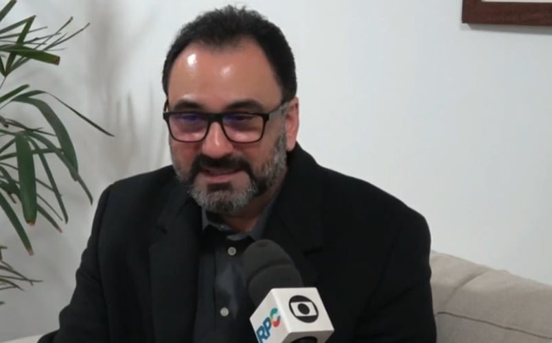  médico veterinário Oswaldo Fernandes Costa Junior escapou da morte porque chegou atrasado para o voo da Voepass, cujo avião despencou em Vinhedo (SP), matando as 58 pessoas a bordo. 