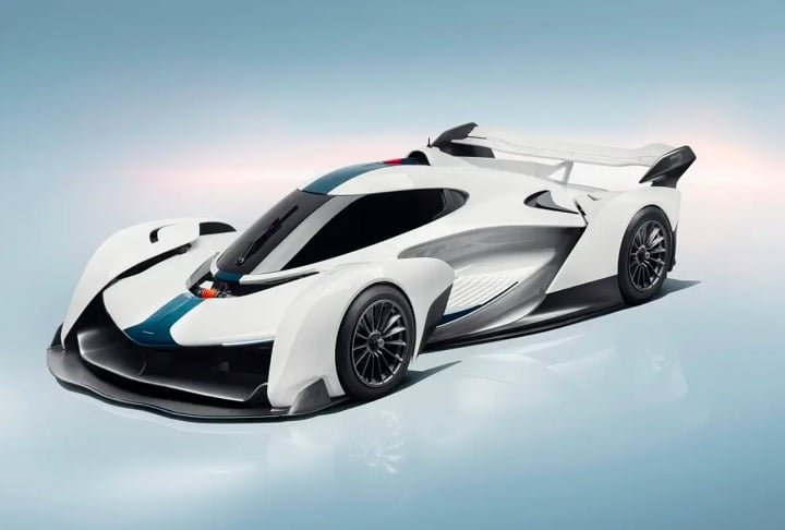 7º) McLaren Solus GT – R$ 24,2 milhões: Essa McLaren tem uma origem diferente dos outros supercarros desta lista. Enquanto a maioria nasce dos projetos de engenheiros, esse modelo veio... dos videogames.