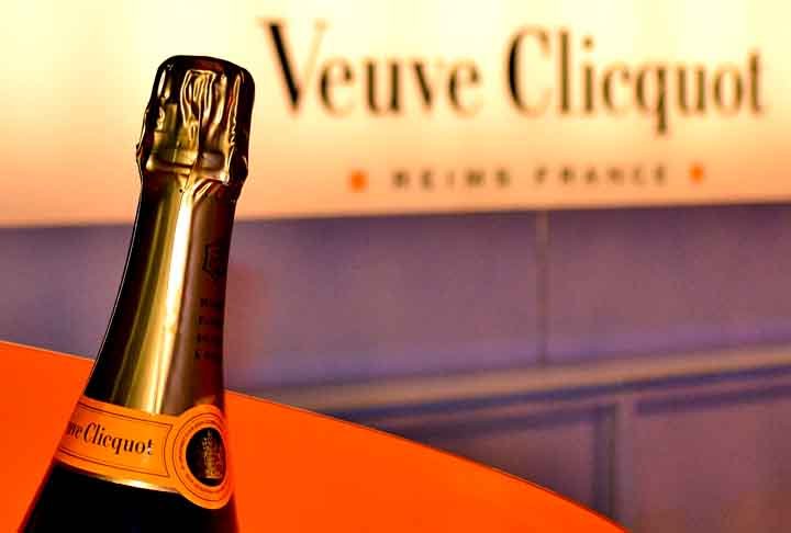 Segundo informações da IFLScience, hoje em dia as garrafas já pode valer até US$ 190 mil, mais de R$ 930 mil!