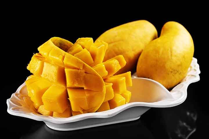 As mangas possuem nutrientes excelentes para a síntese de queratina, como para a saúde da pele e do cabelo, como vitamina C e folato. 

- Imagem de Yasser Al-Mulqi por Pixabay