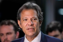 Haddad em Paris ter&#225; confer&#234;ncia na Sciences Po e reuni&#227;o com ministro de Macron