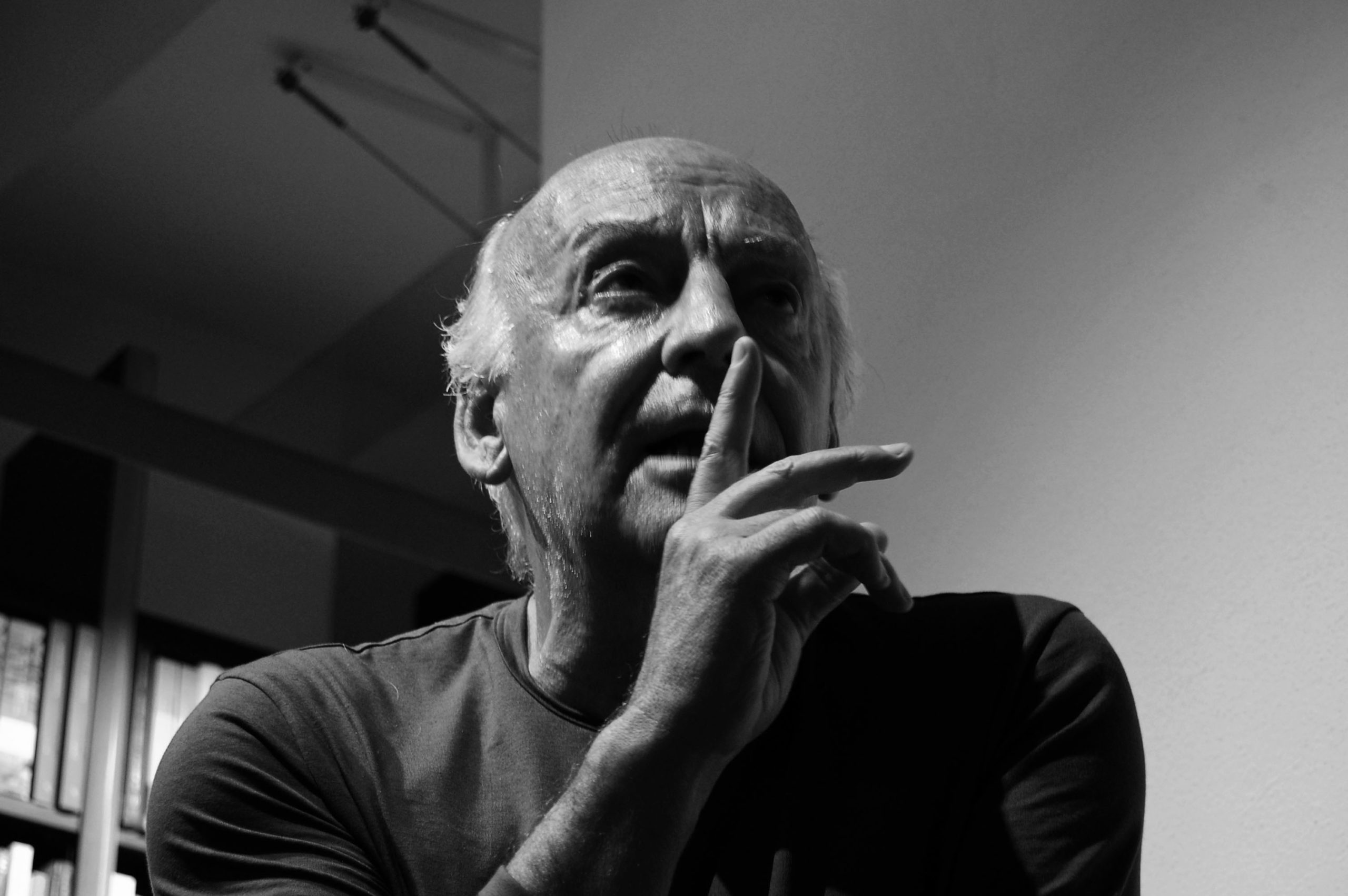 Dos anteados, o Uruguai ficou com o mate, infusão de erva-mate e água quente, a parrilla e outras comidas típicas. Já na literatura, Eduardo Galeano e Mario Benedetti levaram para o mundo a visão dos latino-americanos sobre a vida e problemas cotidianos. Nas artes, Vilaró e Torres García se destacam. 