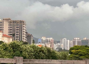 A Defesa Civil municipal emitiu aviso de pancadas de chuva moderadas a fortes, com volumes que podem variar de 40 a 70 milímetros até as 8h desta quinta -  (crédito: Edesio Ferreira/EM/D.A Press)