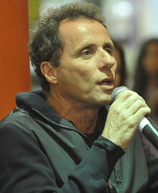 Tony Bellotto - O músico paulista critica o fanatismo religioso e diz: 