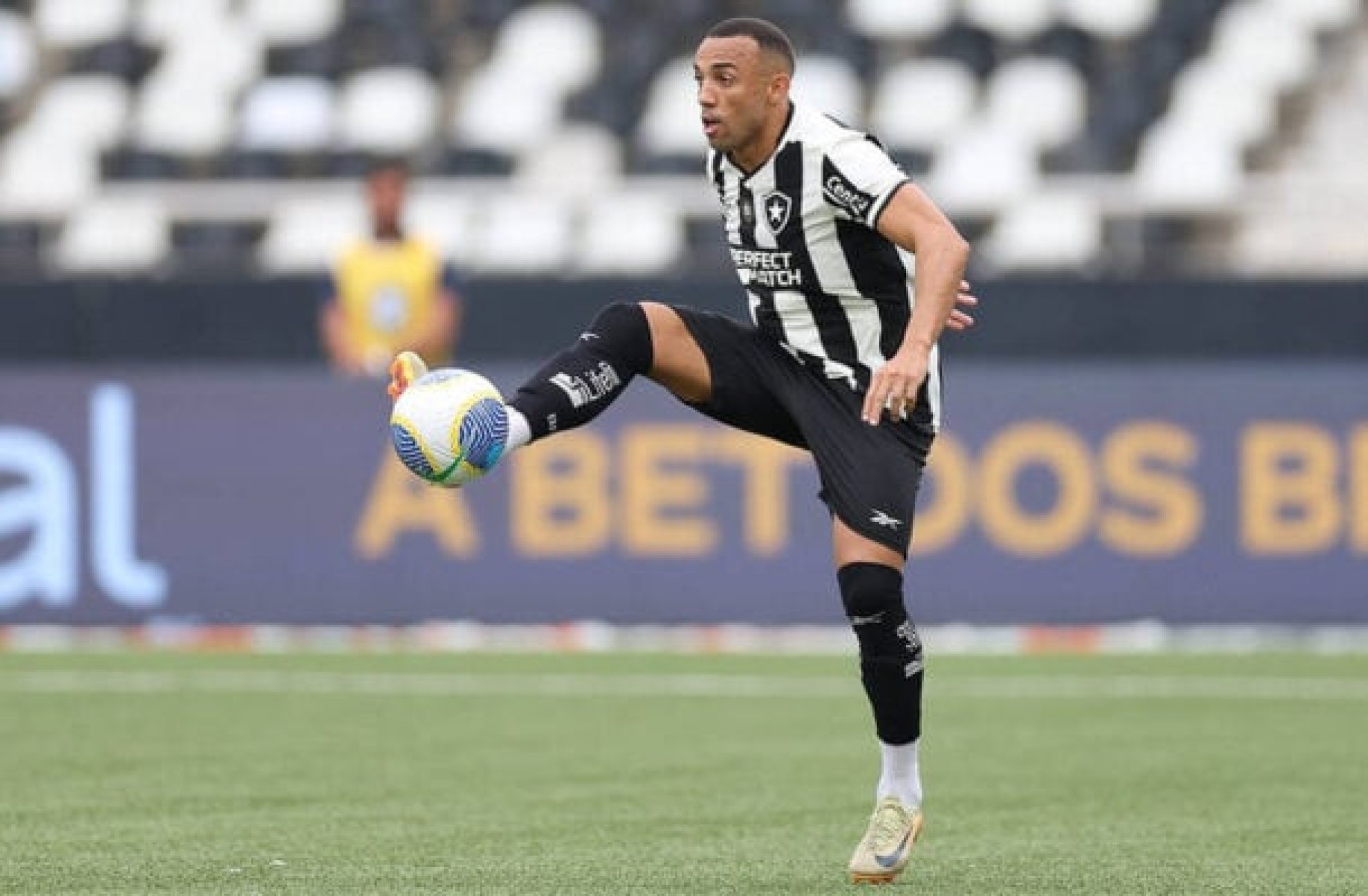 Marçal aparece no BID e poderá reestrear no Botafogo contra o Palmeiras