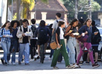 Levantamento da Subsecretária de Estatísticas e Estudos do Ministério do Trabalho aponta que os jovens entre 18 e 24 anos representam 55% da população desempregada do Brasil. -  (crédito: Tânia Rêgo/Agência Brasil)