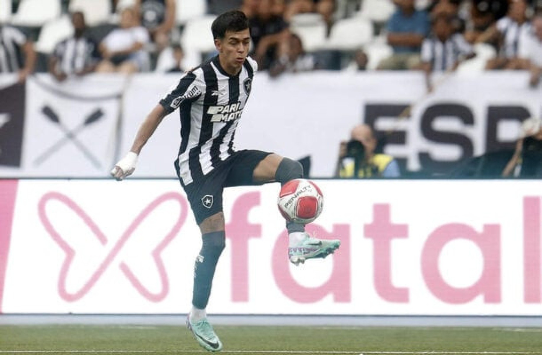 Botafogo se pronuncia após transfer ban da Fifa: ‘Falha de comunicação’