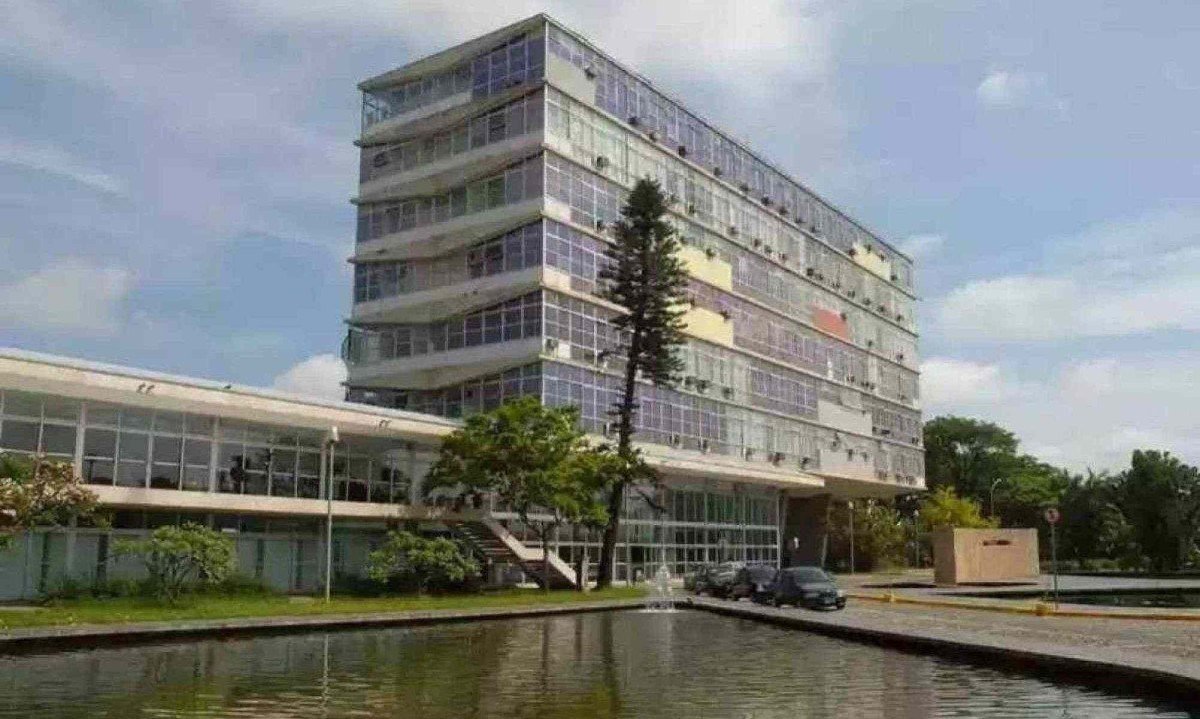 Justiça Federal determina matrícula no curso de medicina na UFMG de candidato pardo reprovado na heteroidentificação 
 -  (crédito: Foca Lisboa/UFMG)