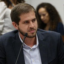 Deputado sugere indulto de Lula a quem foi 'massa de manobra' no 8/1