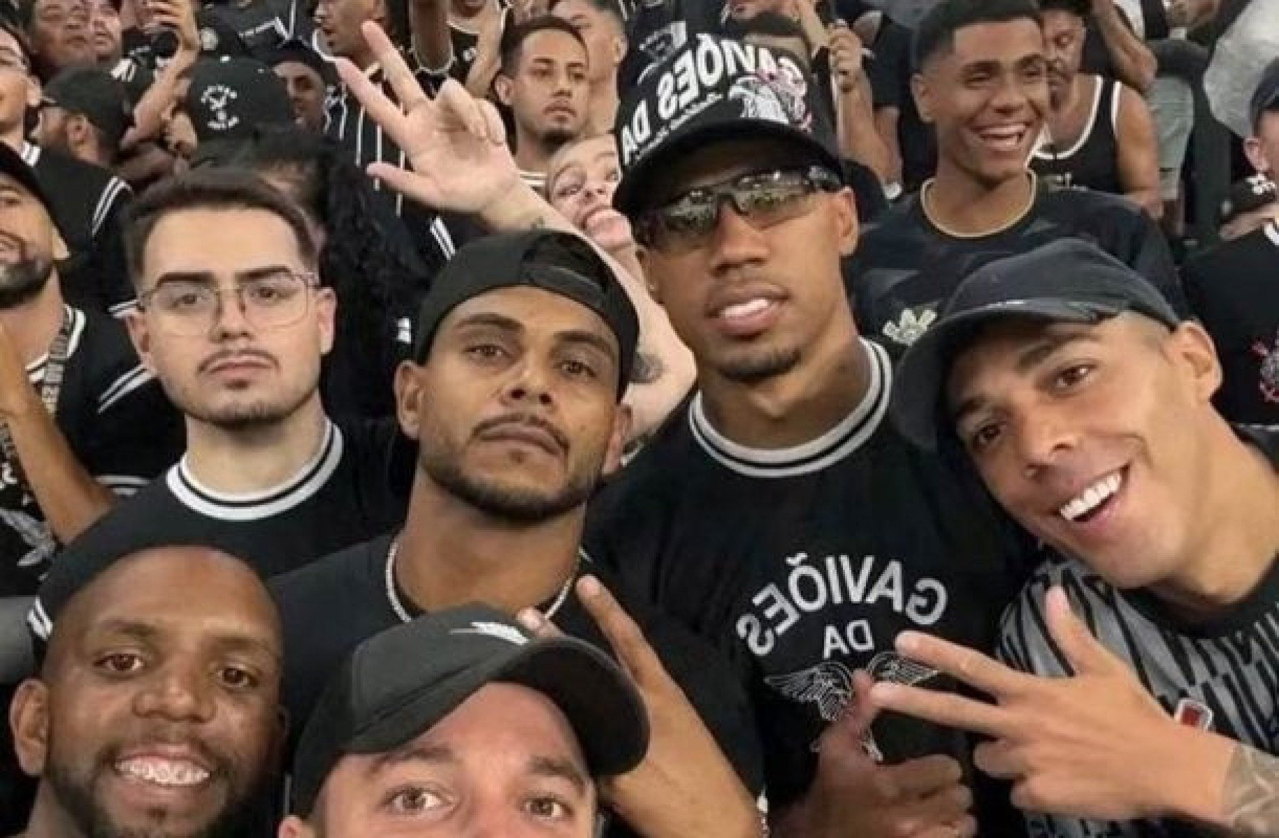 Zagueiro da Seleção, Gabriel Magalhães se emociona com título do Corinthians no estádio