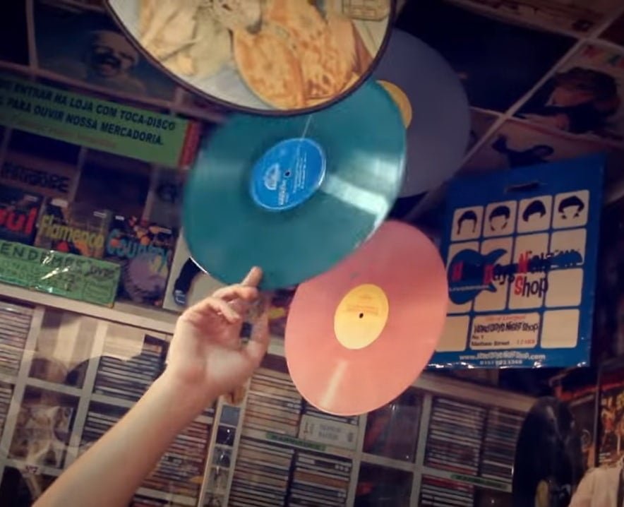 A primeira transmissão do BRZ aconteceu no dia 1° de abril de 2012, sendo que no começo o canal passava videoclipes nacionais. No entanto, com o tempo, passou a transmitir televendas e agropecuária, sendo extinto no dia 1° de fevereiro de 2014, dando lugar à Ideal TV.