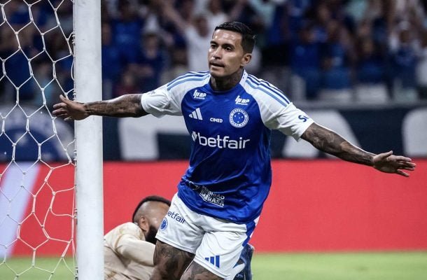 DUDU - Fez um gol e participou de bons lances pelo lado esquerdo de ataque. Cansou na etapa final, dando lugar a Marquinhos. NOTA 7,5. Foto: Gustavo Aleixo/Cruzeiro