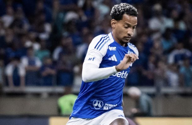 MATHEUS PEREIRA - Tentou dar qualidade no toque de bola, mas equipe não acompanhou após sua entrada, ficando cada vez mais encurralada. NOTA 6,5. Foto: Gustavo Aleixo/Cruzeiro