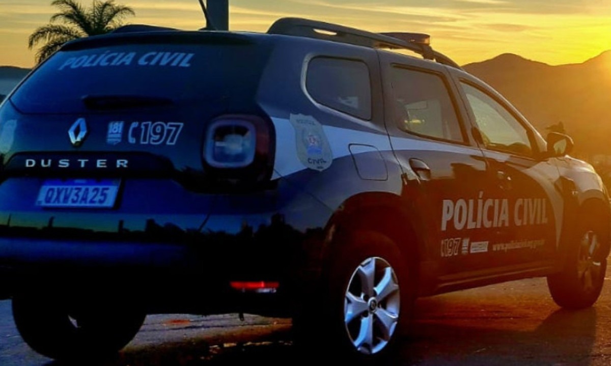 Operação policial resgatou adolescente desaparecida e prendeu dois envolvidos com o tráfico de drogas em Nova Serrana -  (crédito: PCMG/Divulgação)