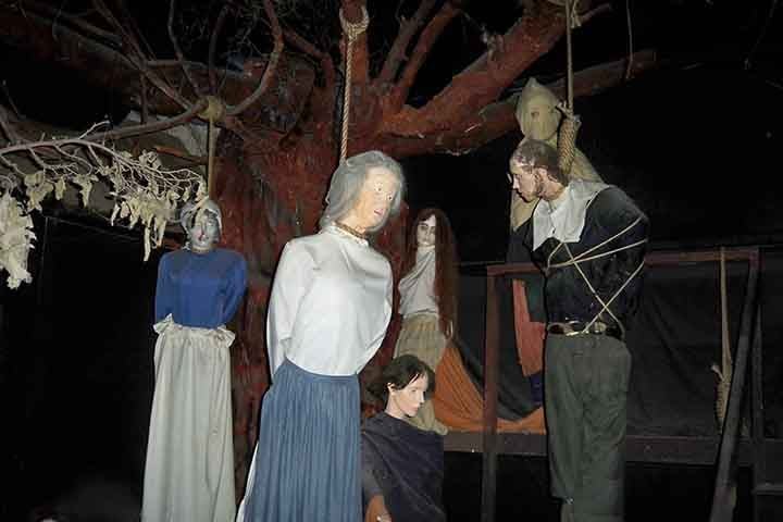 Quase 50 anos depois, em 1711, familiares das vÃ­timas de Salem foram indenizadas em 600 libras. 
