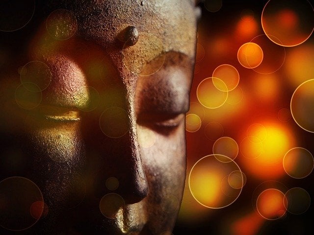 Não Ser Avarento Nem Abusivo, Não Alimentar Raiva e Ressentimento, Não Caluniar as Três Joias (Buda, Dharma e Sangha). -pixel2013 pixabay
