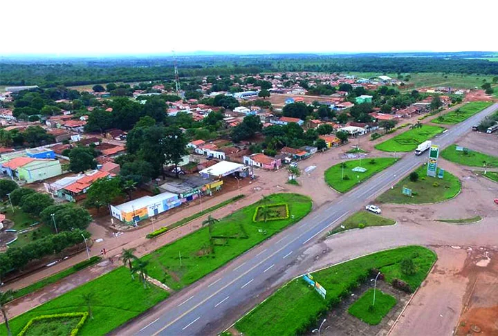 Pugmil (Tocantins) - Cidade com 2.700 habitantes numa área de 401 km², a 340m de altitude e 139 km de distância da capital Palmas.