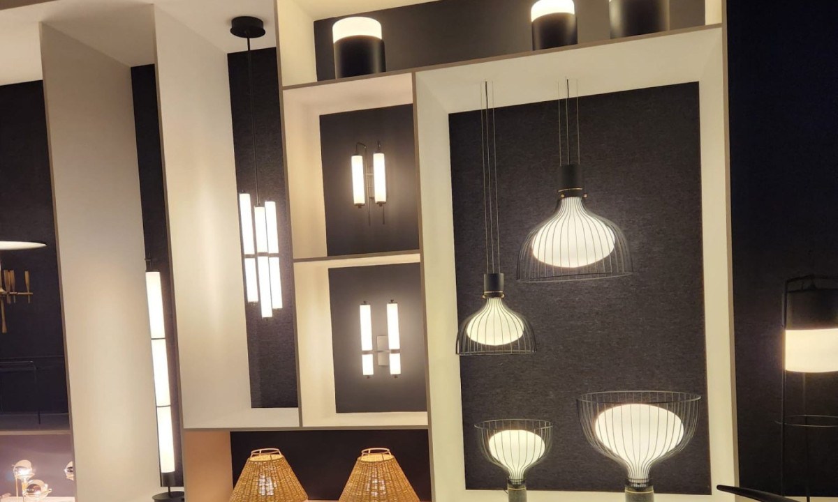 Lighting: luminárias têm uma área reservada somente para elas Lighting: luminárias têm uma área reservada somente para elas