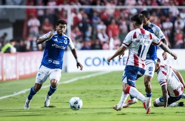UNIÓN SANTA FE - O Unión venceu e mereceu o triunfo. Mas o time mostrou-se muito fraco. Del Blanco foi o melhor e Diego Díaz, que entrou aos 28 minutos da etapa final, pelo gol, merece citação. NOTA 6,0. Foto: Gustavo Aleixo/Cruzeiro