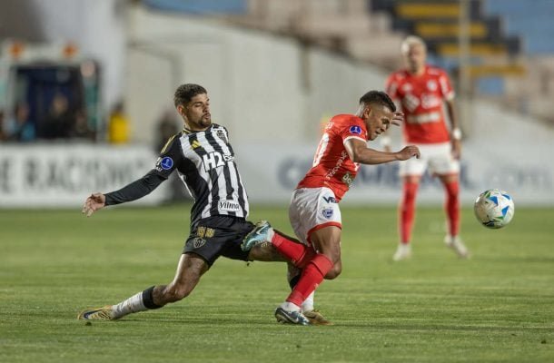 RUBENS - Como primeiro volante, foi um leão na marcação, fechando bem o seu setor e ganhando a maioria das divididas. Pouco se aventurou ao ataque NOTA 6,5. Foto: Pedro Souza / Atlético