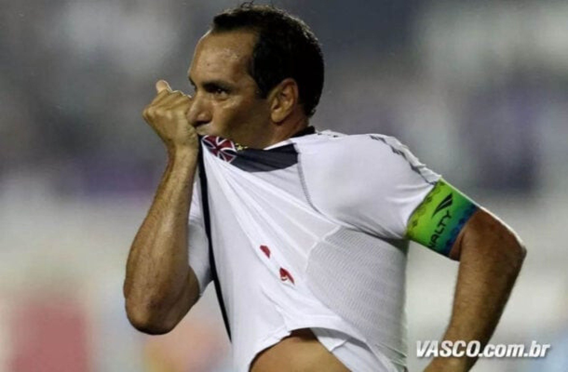 Vasco parabeniza ídolo Edmundo, que completa 54 anos