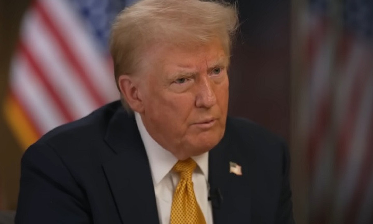 Donald Trump, presidente dos Estados Unidos, usa terno e gravata amarela - (crédito: reprodução/youtube) Donald Trump, presidente dos Estados Unidos, usa terno e gravata amarela - (crédito: reprodução/youtube)