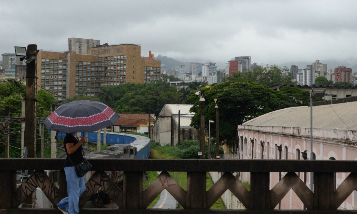 A temperatura deve cair nos próximos dias  -  (crédito: Tulio Santos/EM/D.A Press. )