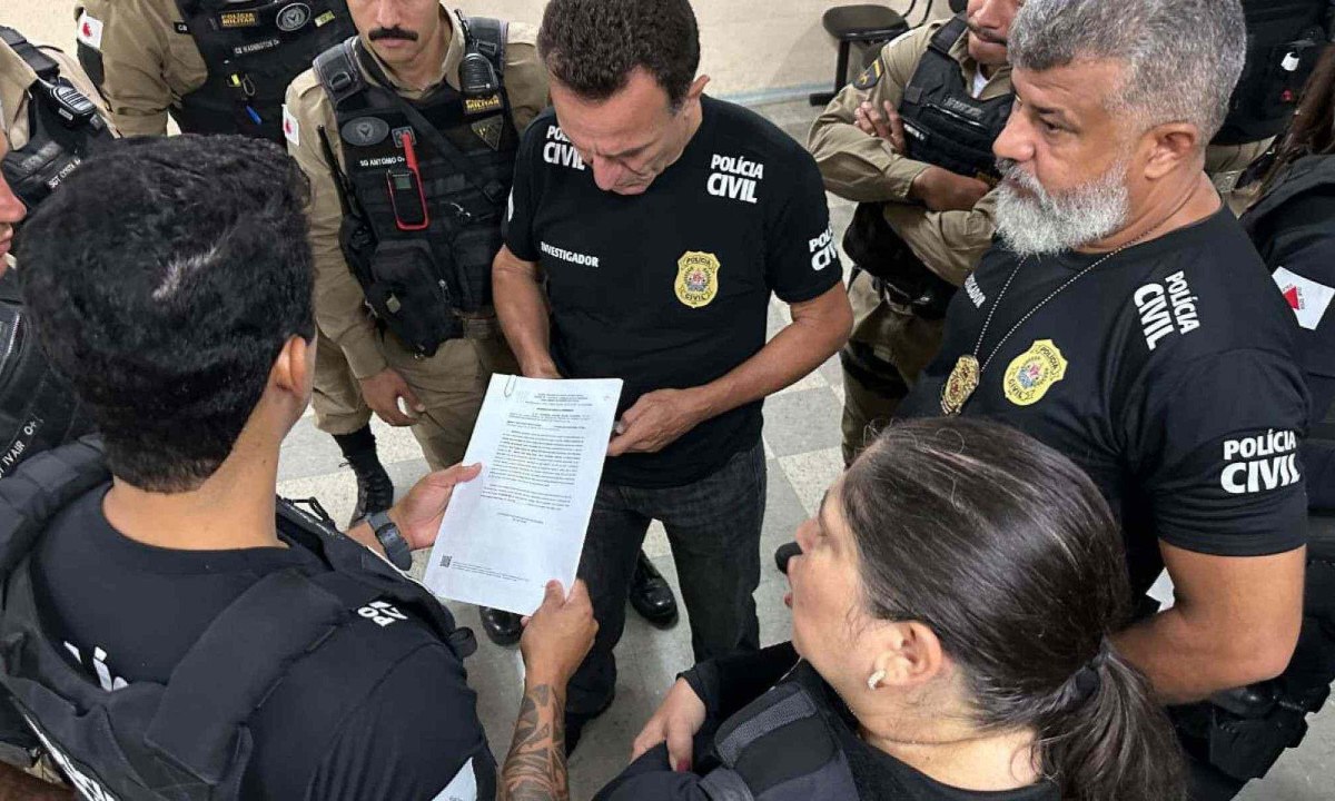 Operação conjunta entre Polícia Civil e Polícia Militar mirou grupo criminoso suspeito de invadir e furtar casa de alto padrão em BH e Região Metropolitana -  (crédito: PCMG/Divulgação)