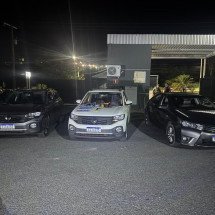 Grande BH: três homens são presos com carros de luxo roubados e modificados - PMMG/Divulgação