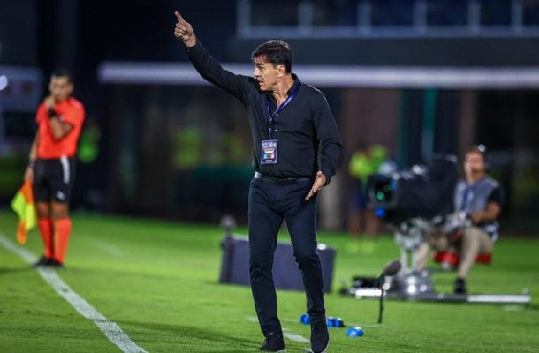 Quinteros exalta triunfo do Grêmio em estreia pela Sula, mas frisa: ???Precisamos melhorar???