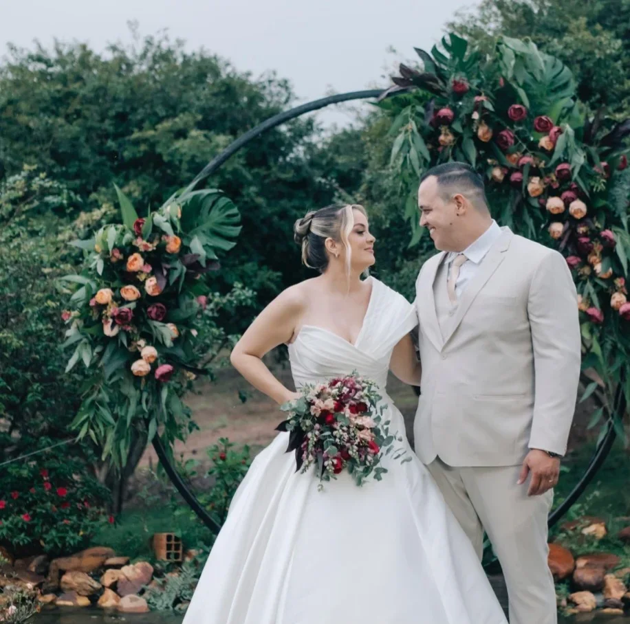 A Fazenda Jabuticabal iniciou o processo de industrialização da jabuticaba no ano de 1999, com tecnologia desenvolvida pela UFG, dando início as atividades da Vinícola Jabuticabal.