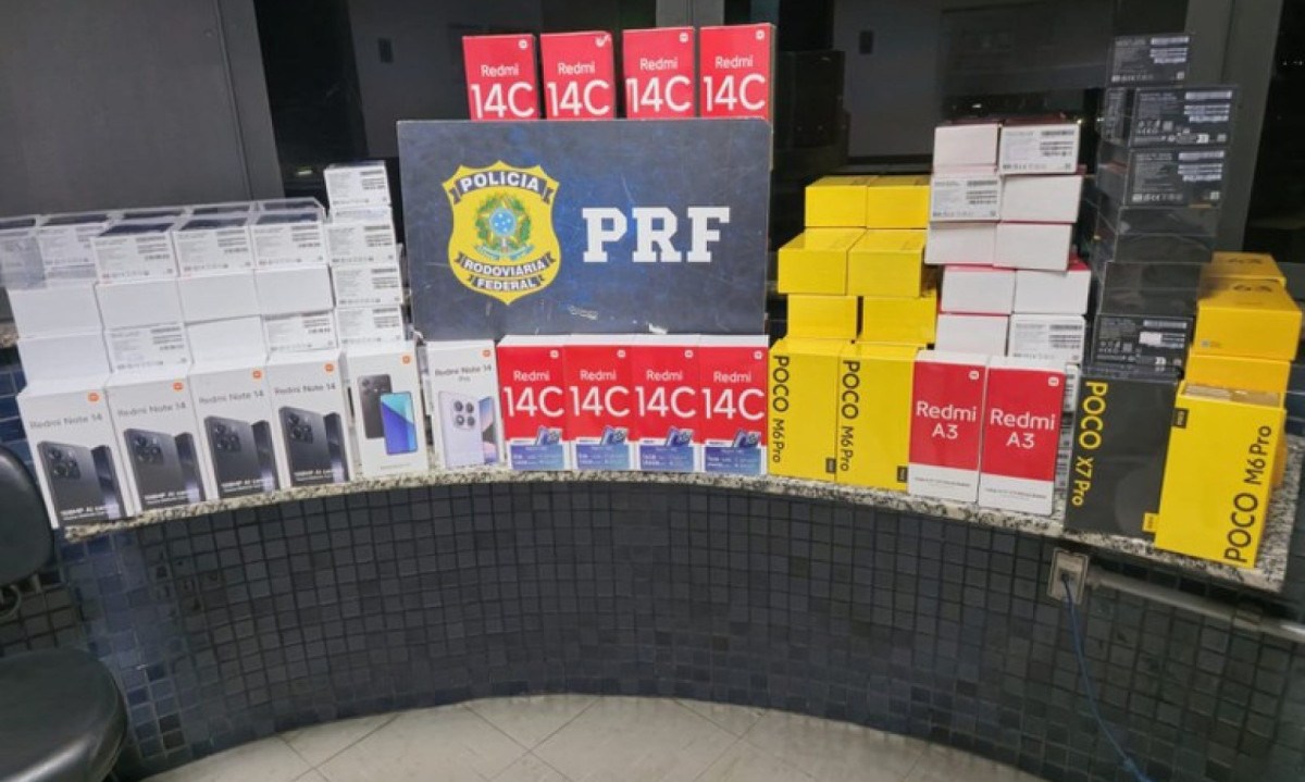 Três pessoas foram detidas, e carga foi apreendida -  (crédito: PRF)