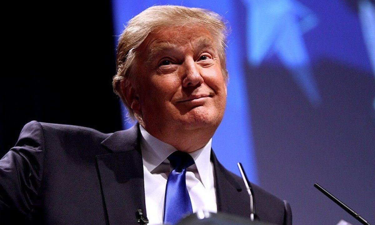 As tarifas impostas pelo presidente dos EUA Donald Trump a 185 territórios tem chamado a atenção da mídia neste início de segundo mandato. -  (crédito: wikimedia commons/Gage Skidmore)